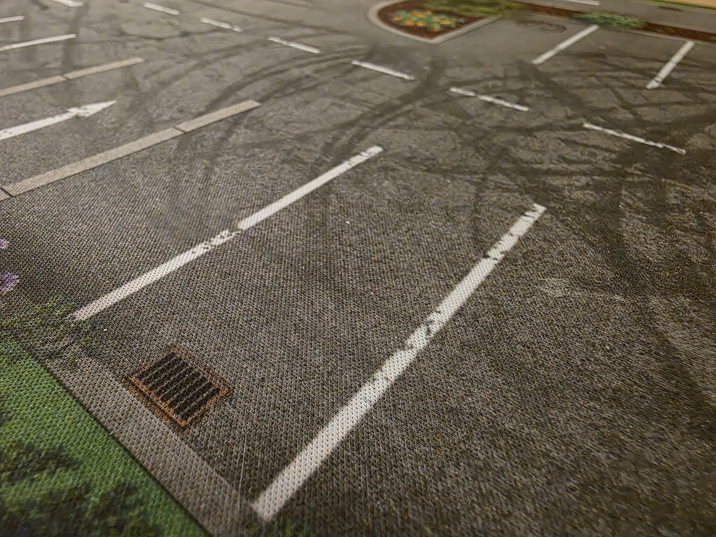Realistic Car Park Play Mat – 1:64 Scale